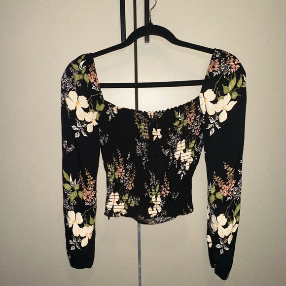 Reformation Black Floral Cropped Top size 0 - Picture 5 of 7